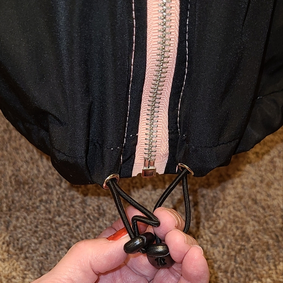 Rue21 Windbreaker. Medium - Picture 2 of 3